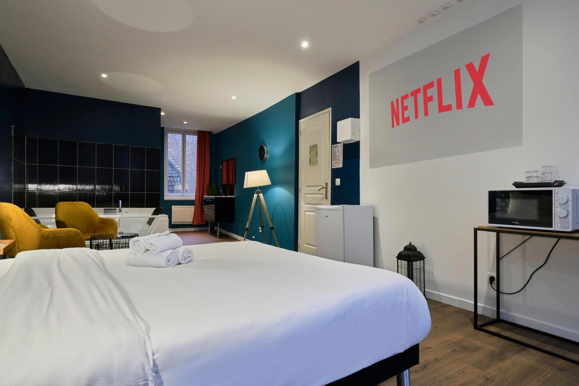 Ng Suitehome - Lille I Roubaix Centre I Grand Place - Balneo - Netflix - Wifi Ngoại thất bức ảnh